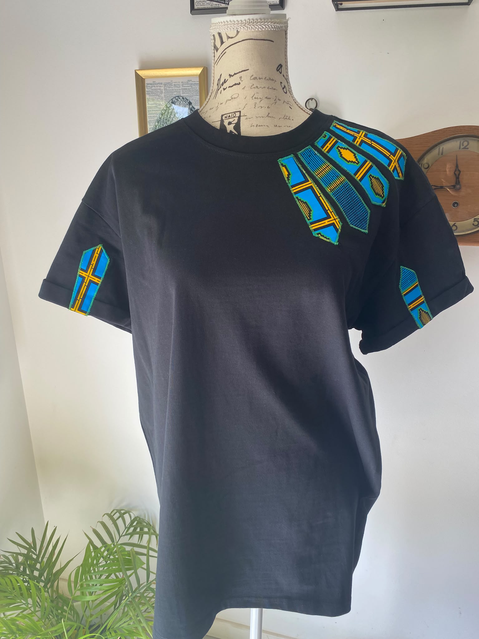 T-shirt noir customisé – Taille M Oversize – Image 7