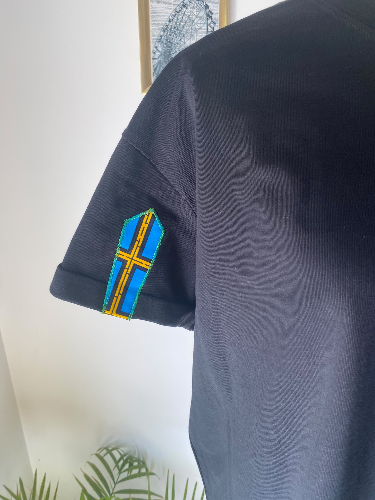 T-shirt noir customisé – Taille M Oversize – Image 4