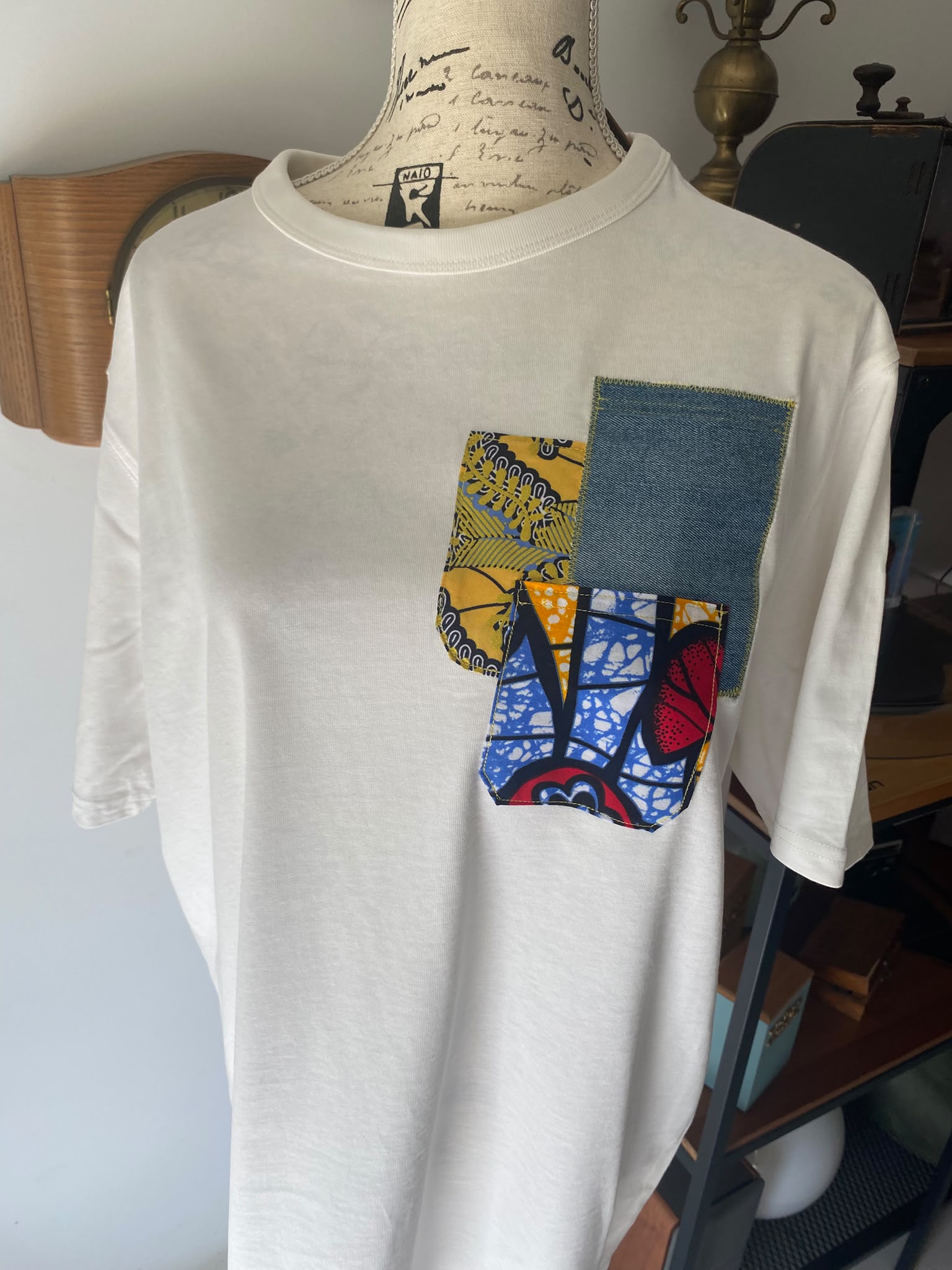 T-shirt blanc customisé wax & jean - Taille XL – Image 3