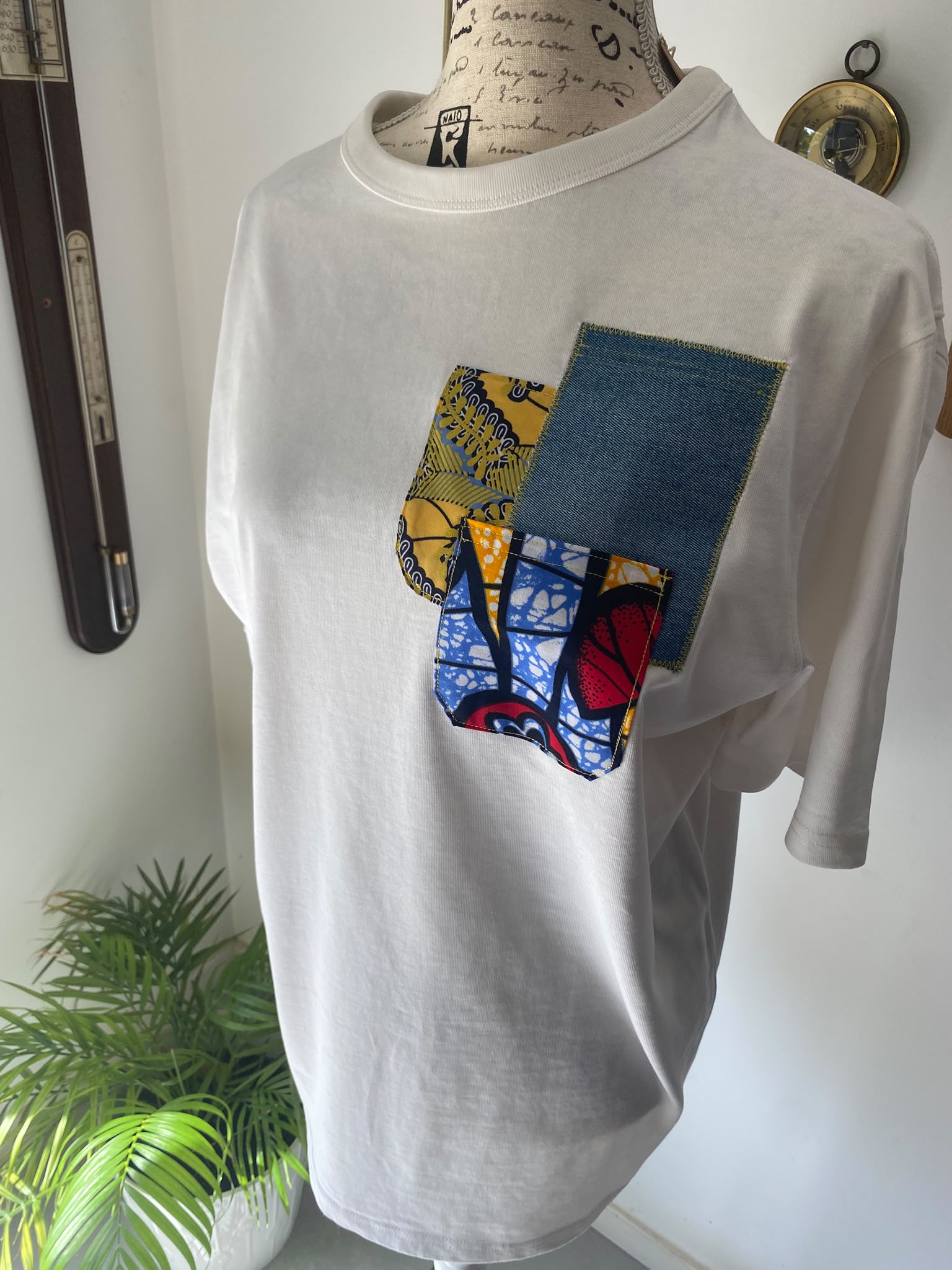 T-shirt blanc customisé wax & jean - Taille XL – Image 2