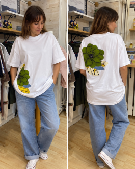 Tshirt blanc – fleurs wax -Taille : M/L coupe oversize – pièce unique