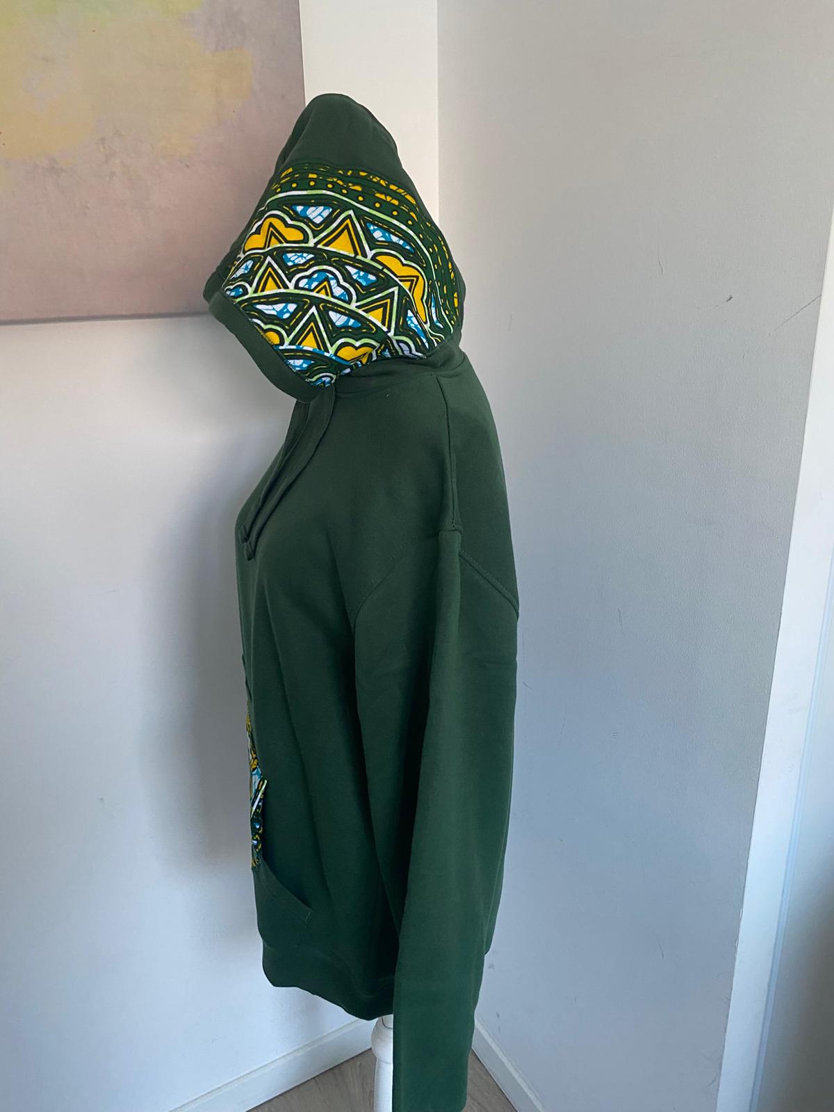 Sweat à capuche vert customisé en wax - taille M – Image 2