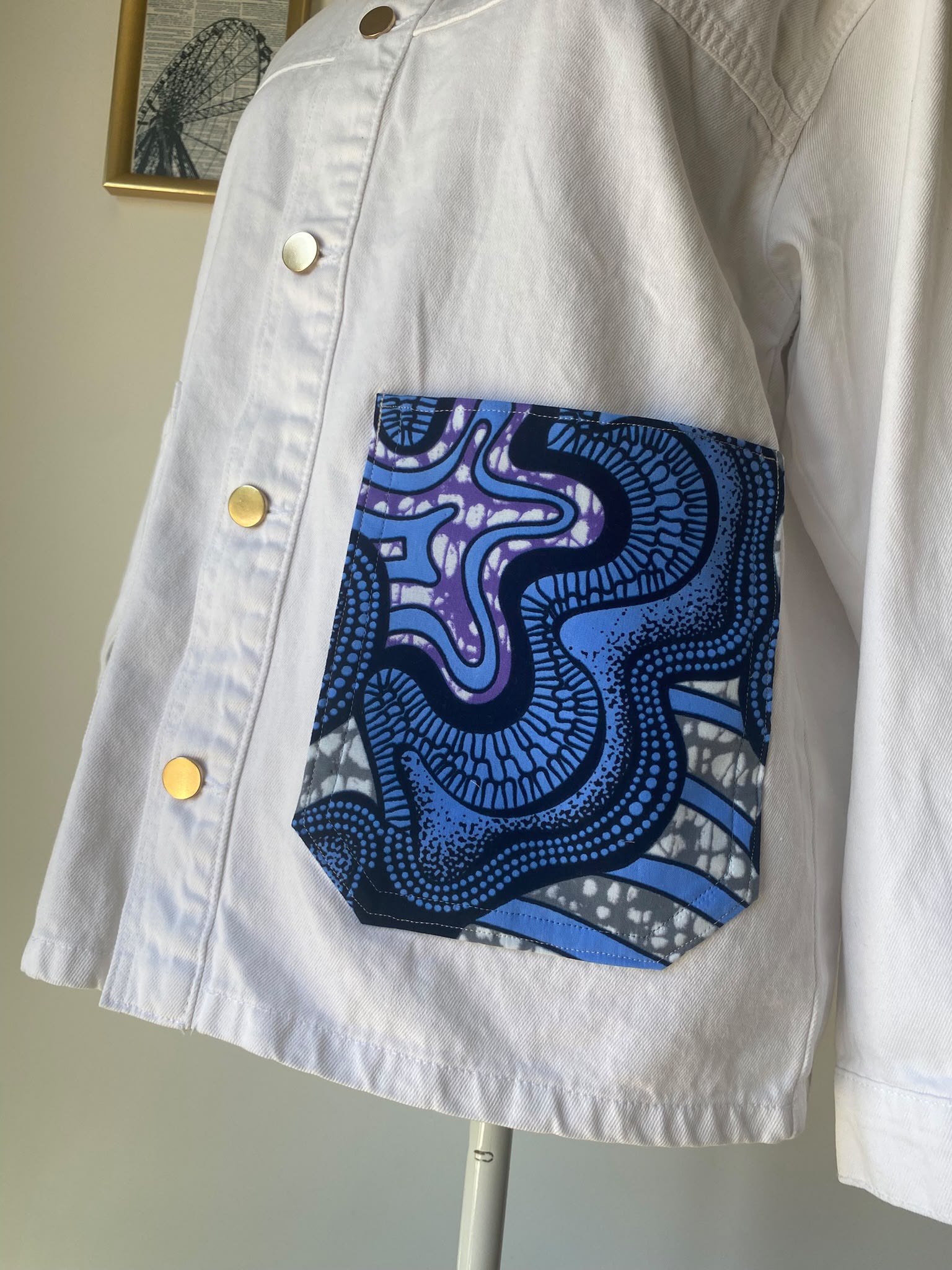 Veste blanche upcyclée wax – Taille S/M – Image 2