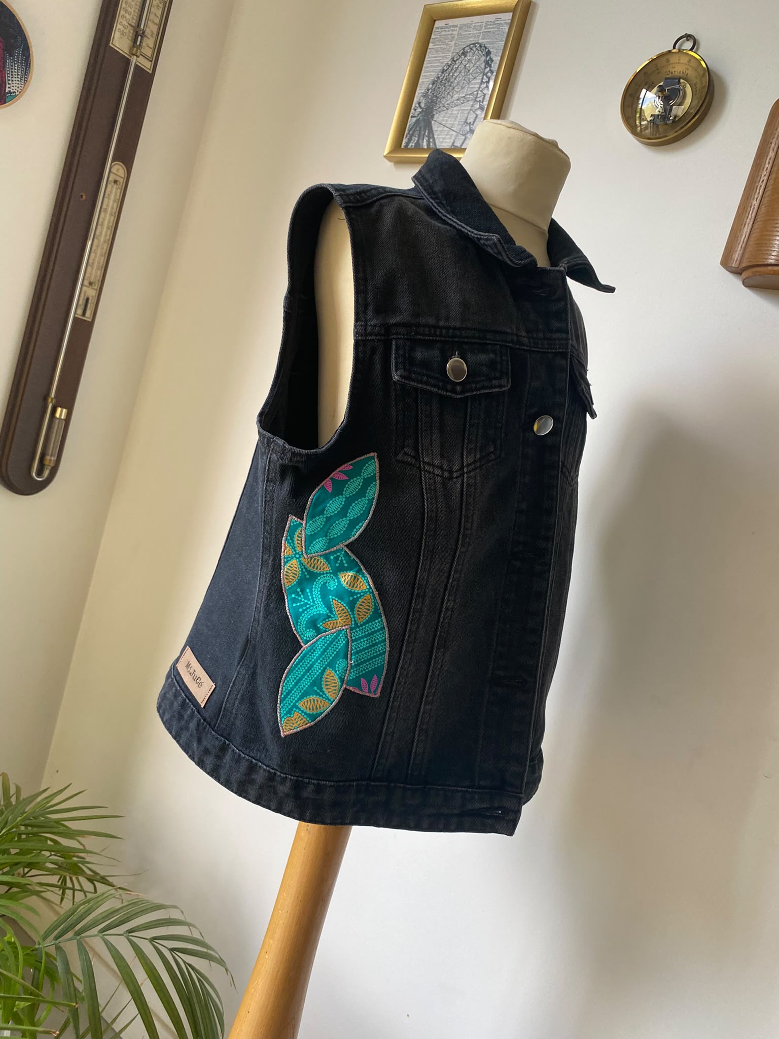 Veste en jean sans manches - Taille XS/S – Pièce unique MiJuCé – Image 4